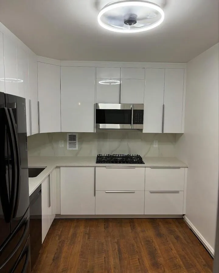 Renovated kitchen with quartz countertops in New Garden